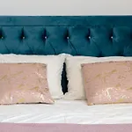 Lux On Kasuni In *