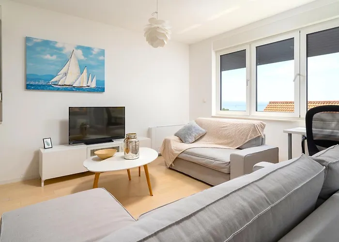 Apartman Lux On Kasuni In Split