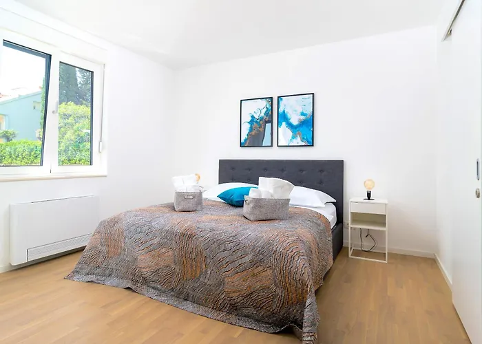 Apartman Lux On Kasuni In Split