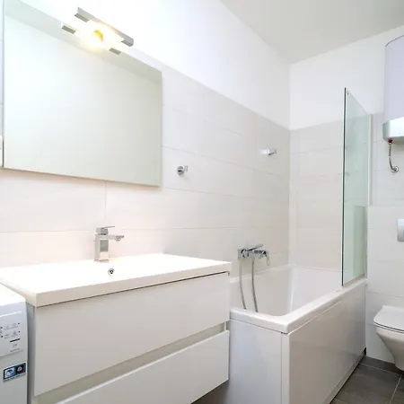 Lux On Kasuni In * سبليت