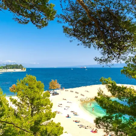 Lux On Kasuni In سبليت