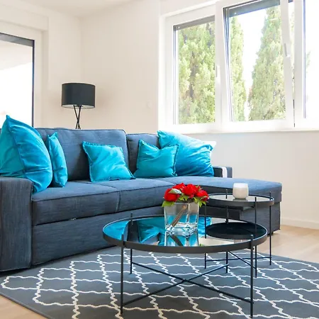 Lux On Kasuni In * سبليت